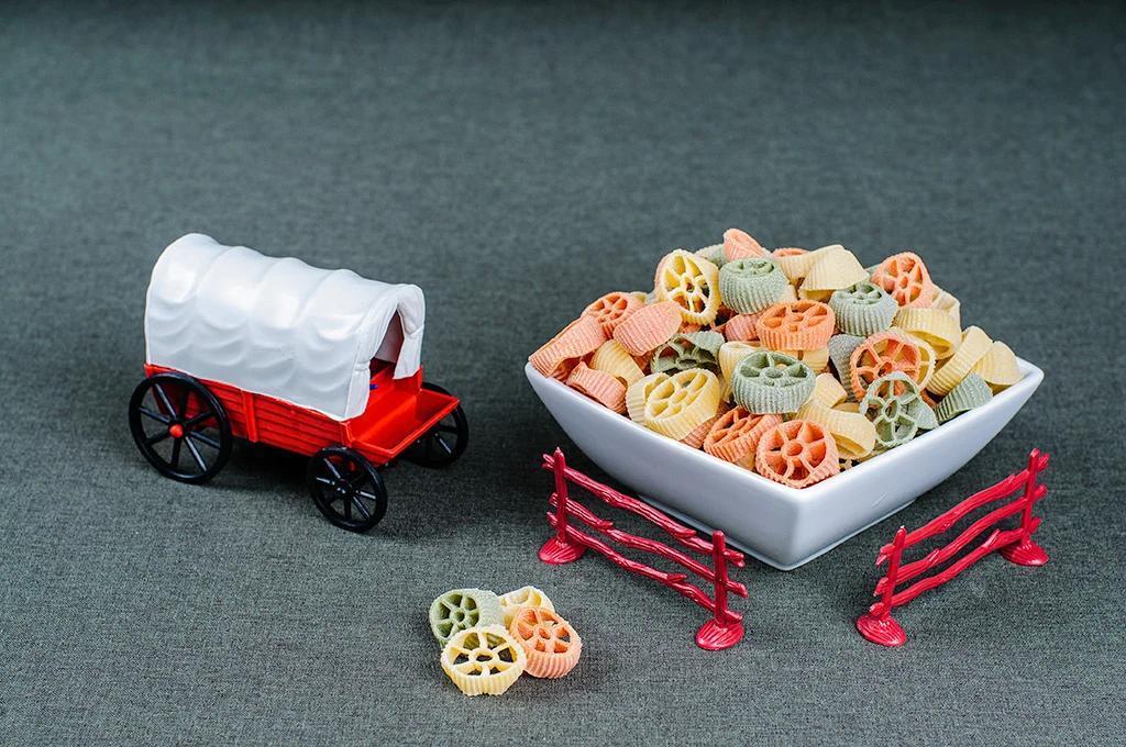 Tri-Colore Wheel Pasta Blend