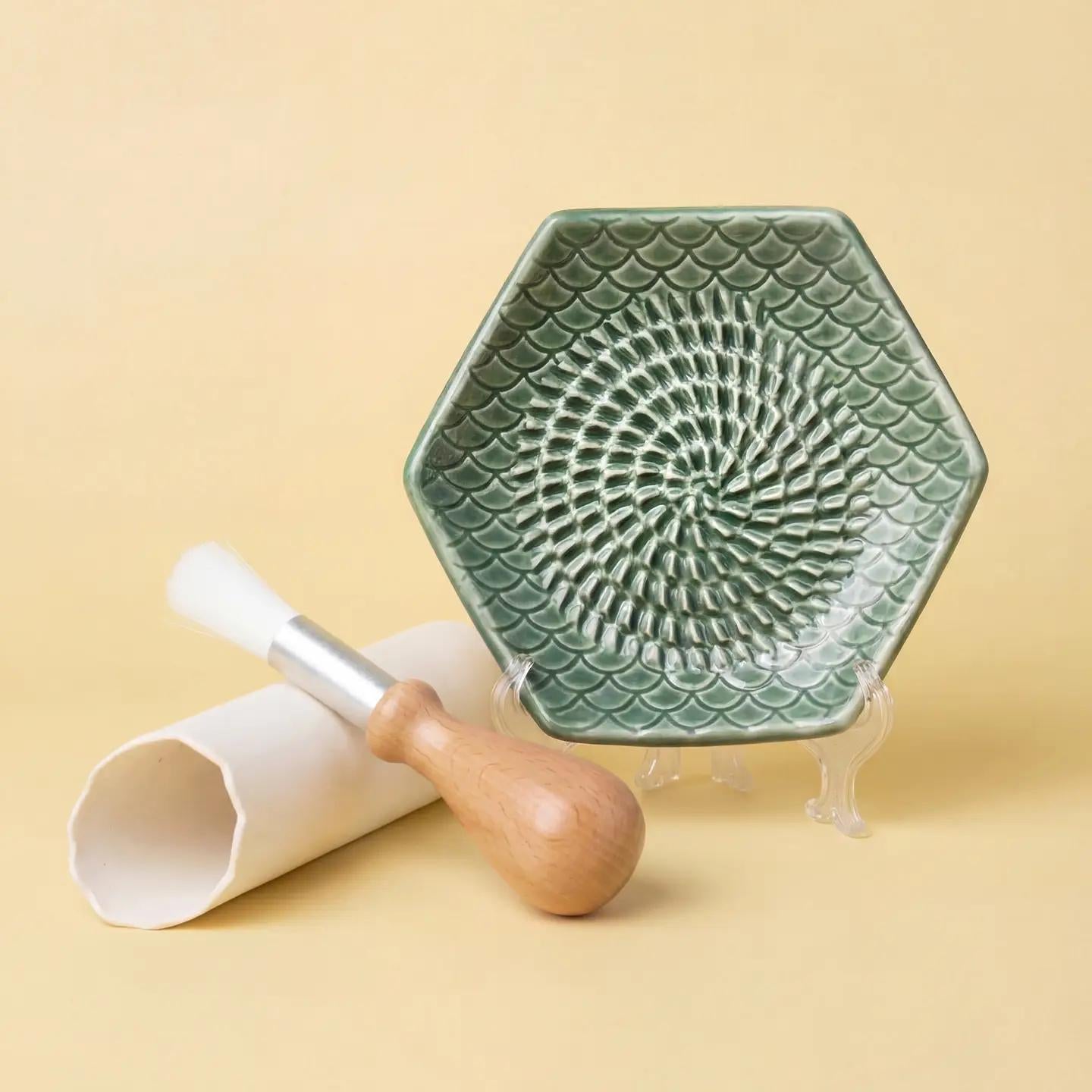 Ceramic Garlic Grater  3-Piece Set