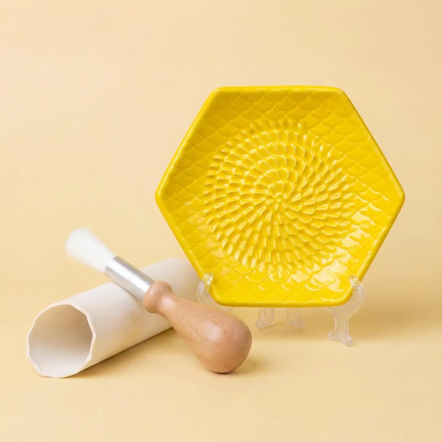 Ceramic Garlic Grater  3-Piece Set